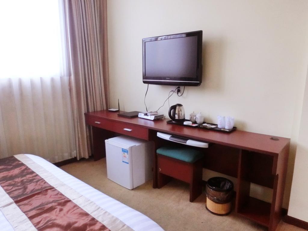Guangdong Oversea Chinese Hotel Guangzhou Exterior photo